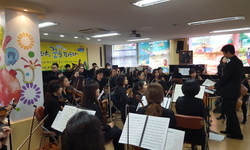 재능나눔을 펼치는 오케스트라와 꿈나무들이 함께~~~ 